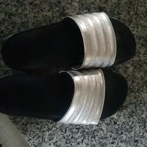 Adidas slides size 7